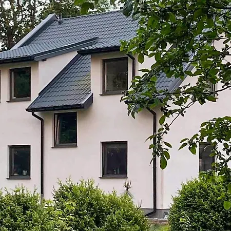 Gorgeous Apartment In Domyslow * Domyslow